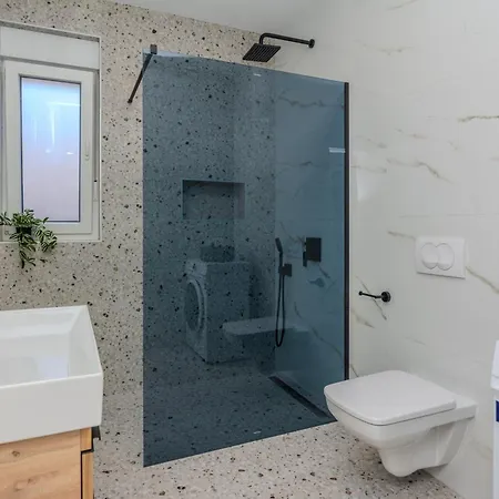 By The Sea - 23385 Apartman Vir