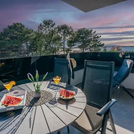 By The Sea - 23385 Apartman