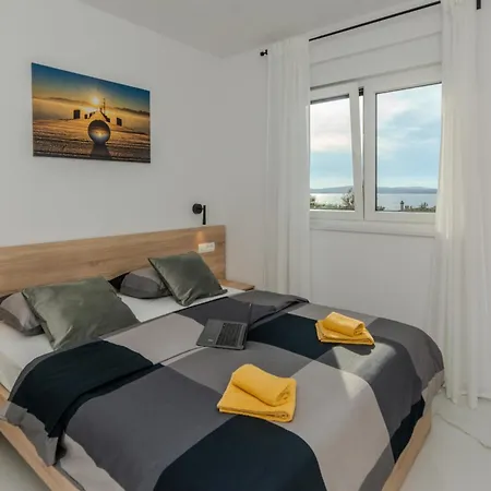 By The Sea - 23385 Apartman Vir