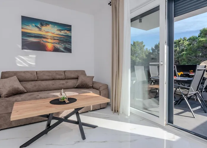 By The Sea - 23385 Вир