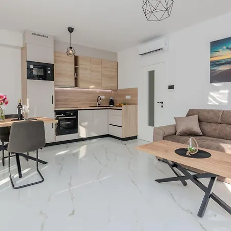 By The Sea - 23385 Apartment